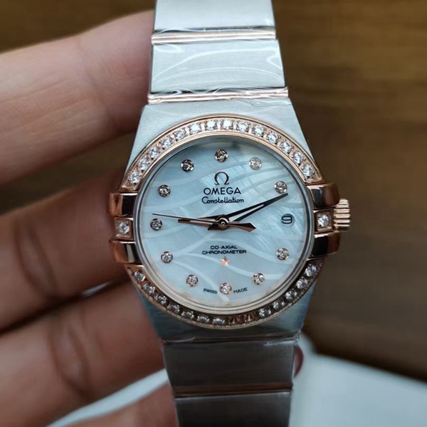 オメガ時計正面デザイン